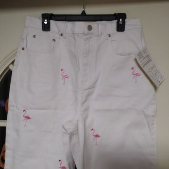 New Quacker Factory White With Pink Flamingos Cropped Jeans Size Women's 16 - Picture 2 of 3